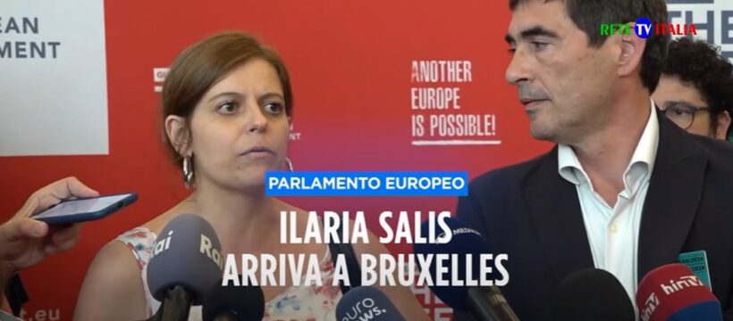 Ilaria Salis primo giorno al Parlamento europeo